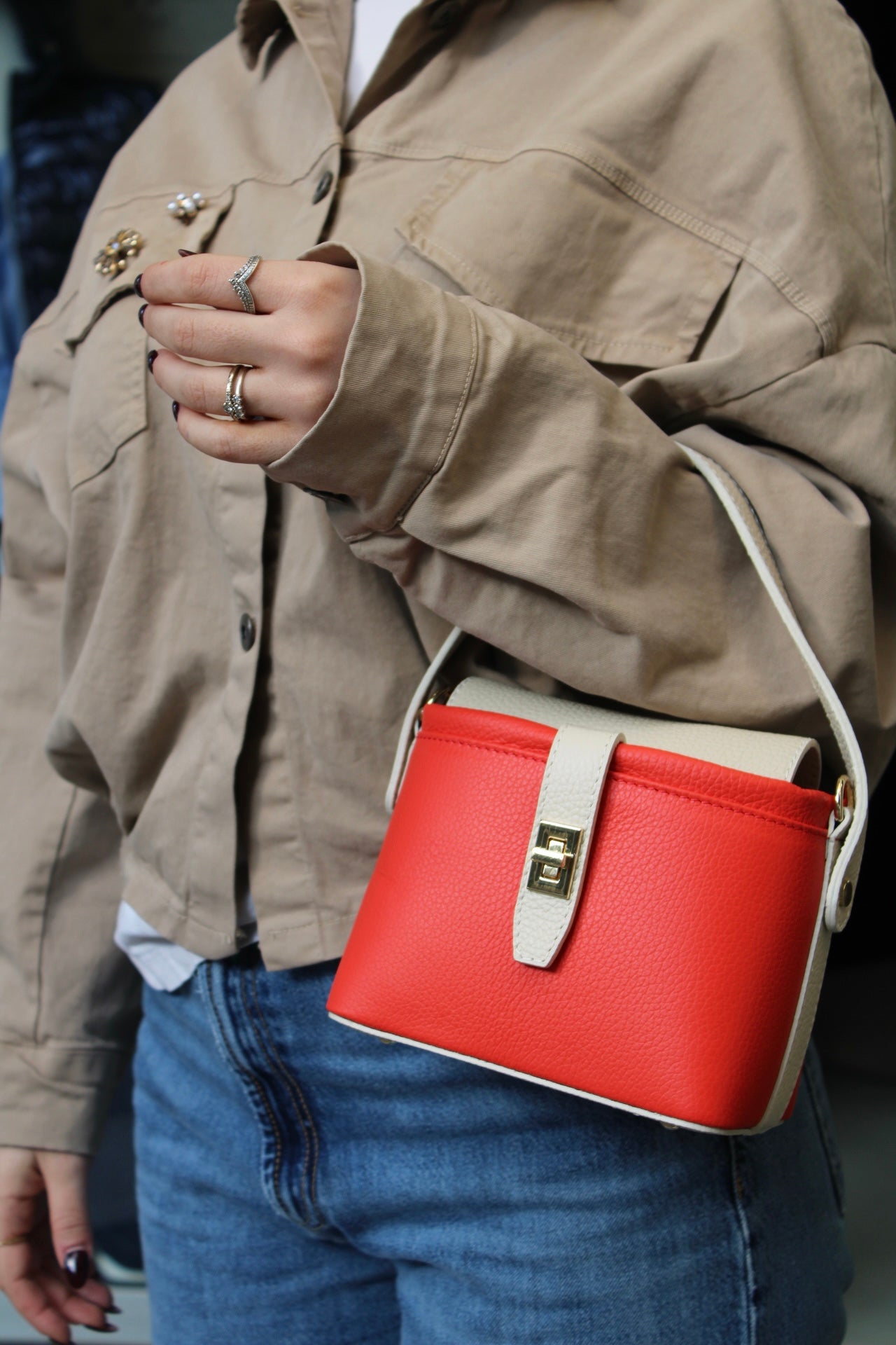 BORSA A SECCHIELLO STRUTTURATA