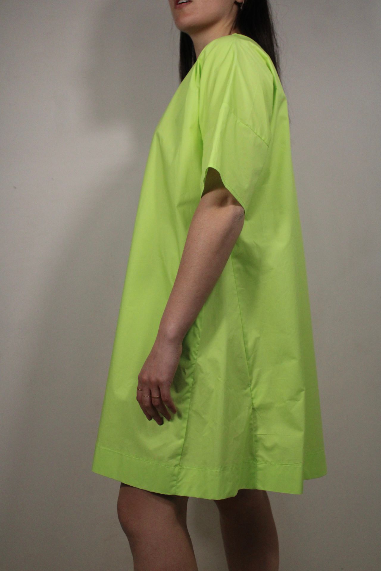 ABITO IN POPELINE A TRAPEZIO