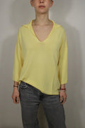 MAGLIA A MANICA A TRE QUARTI CON SCOLLO A V