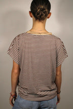 T-SHIRT A RIGHE CON SCOLLO A V