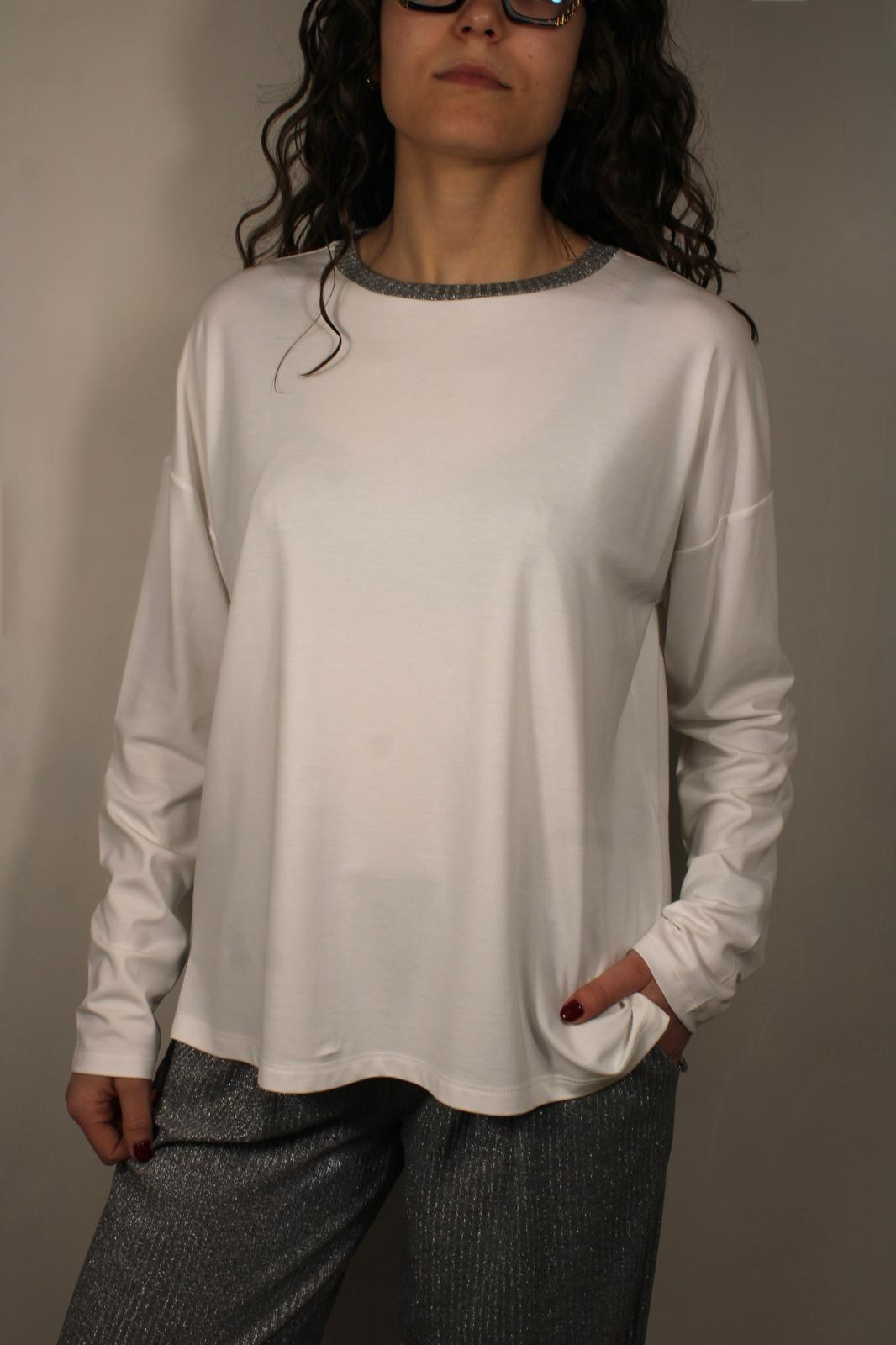 T-SHIRT MANICHE LUNGHE CON DETTAGLI ARGENTO
