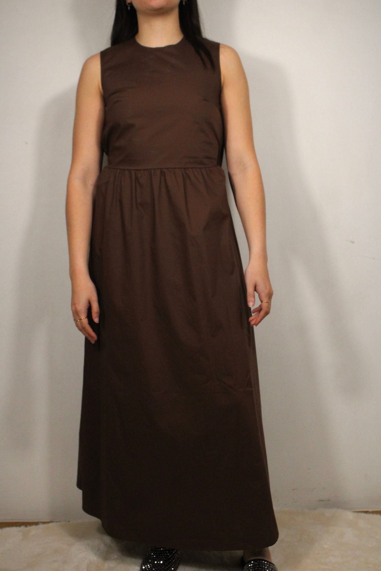 ABITO LUNGO MARRONE SMANICATO