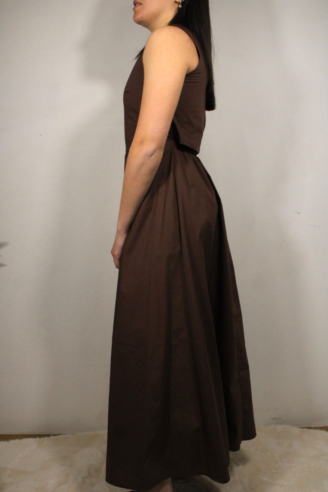ABITO LUNGO MARRONE SMANICATO