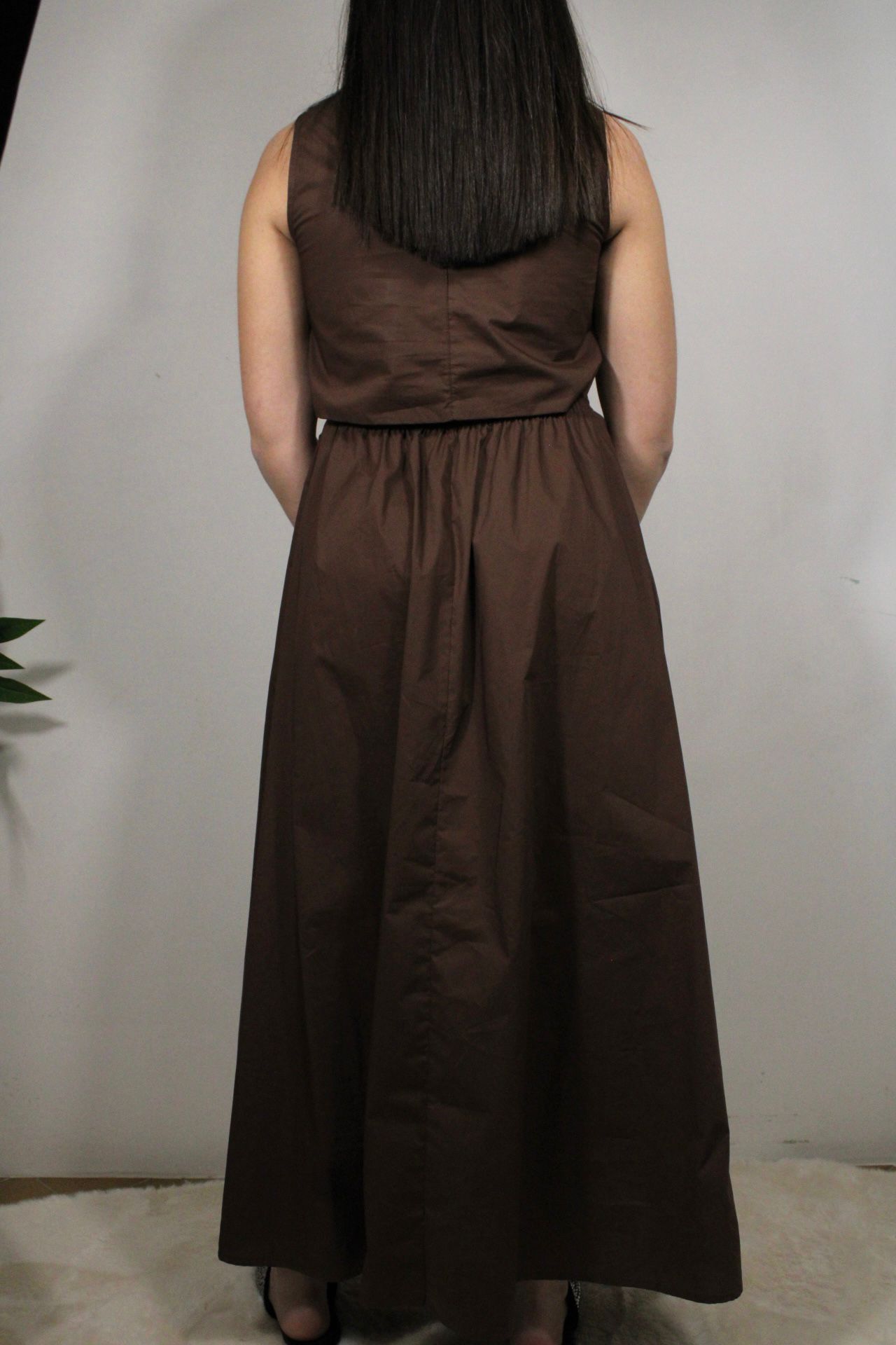 ABITO LUNGO MARRONE SMANICATO